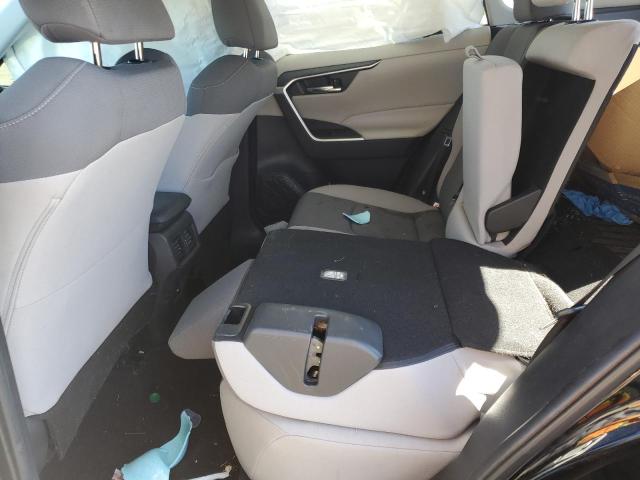 Фото 11 - TOYOTA RAV4