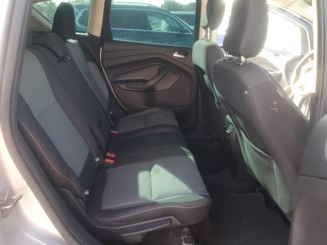 Фото 10 - FORD CMAX