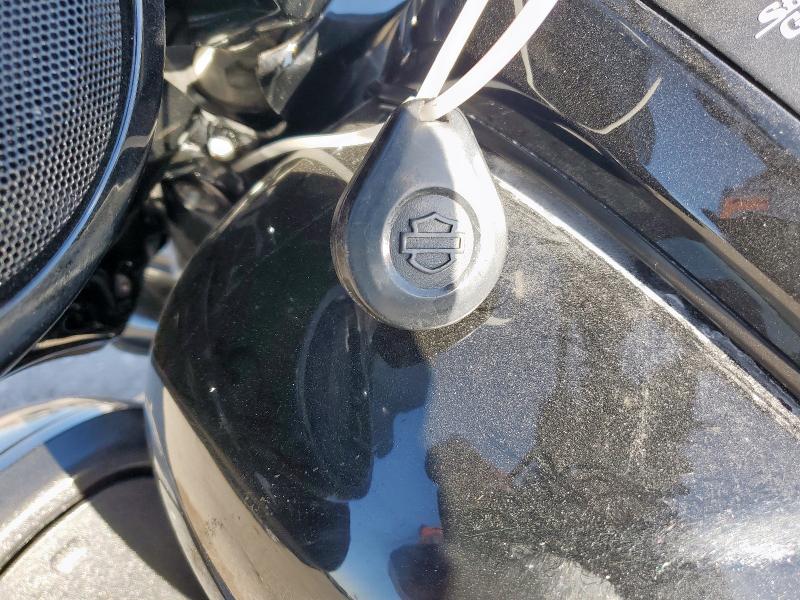 HARLEY-DAVIDSON FLHXST 2022