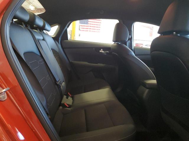 Фото 10 - KIA FORTE