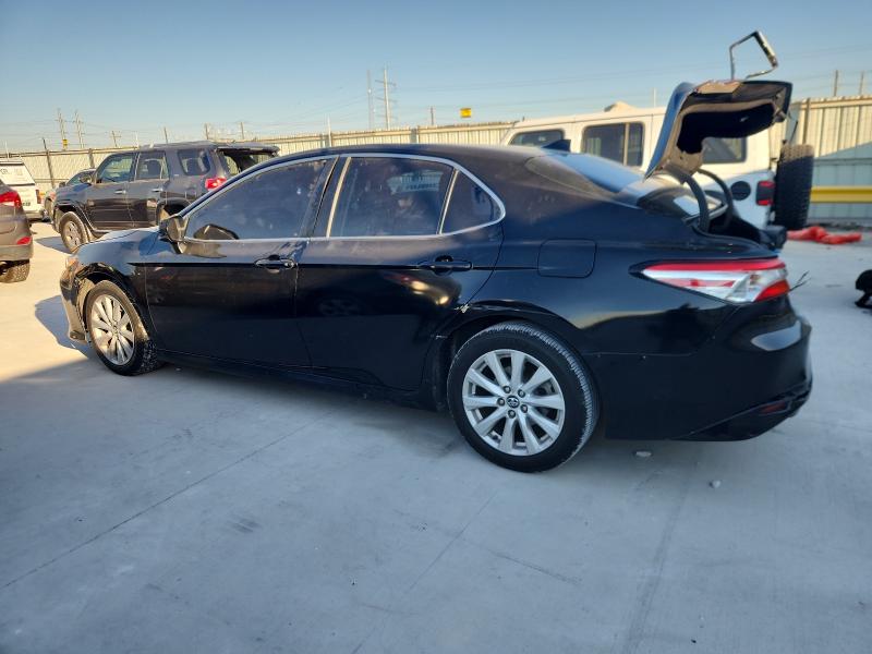 Фото 2 - TOYOTA CAMRY