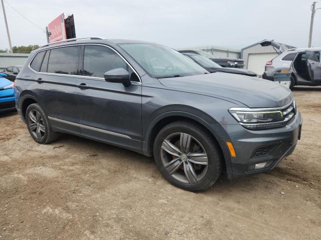 VOLKSWAGEN TIGUAN 2018 VIN 3VV5B7AX4JM132828