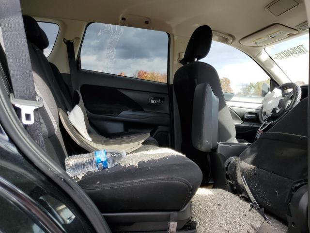 Фото 10 - MITSUBISHI OUTLANDER