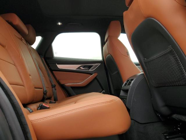 Фото 11 - JAGUAR F-PACE