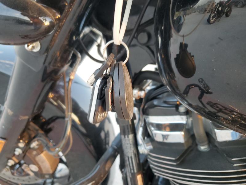 HARLEY-DAVIDSON FLHXS 2021