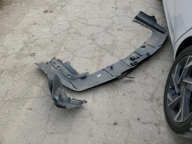 Фото 12 - HYUNDAI ELANTRA