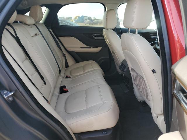 Фото 11 - JAGUAR F-PACE