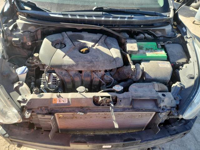 Фото 11 - HYUNDAI ELANTRA