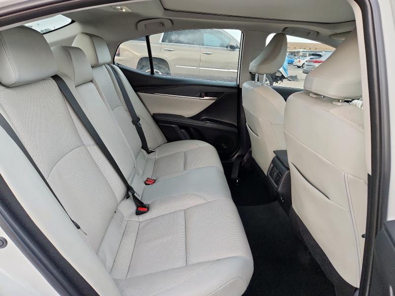 Фото 10 - TOYOTA CAMRY