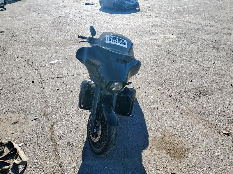 HARLEY-DAVIDSON FLHXST 2022