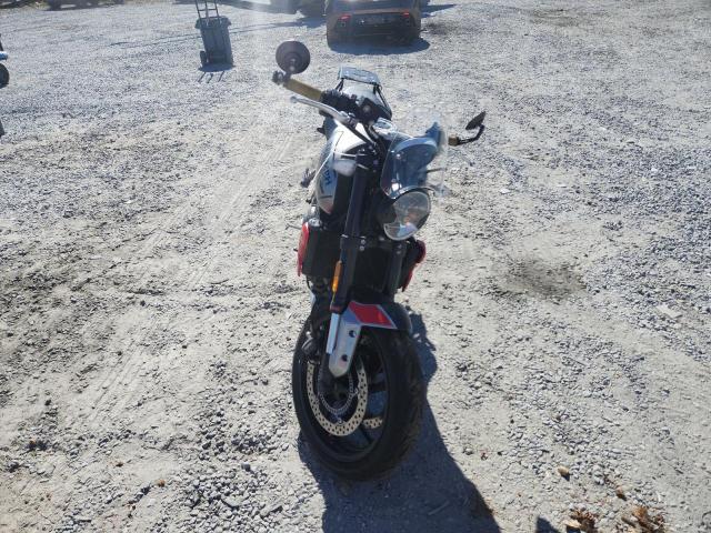 TRIUMPH TRIDENT 66 2022