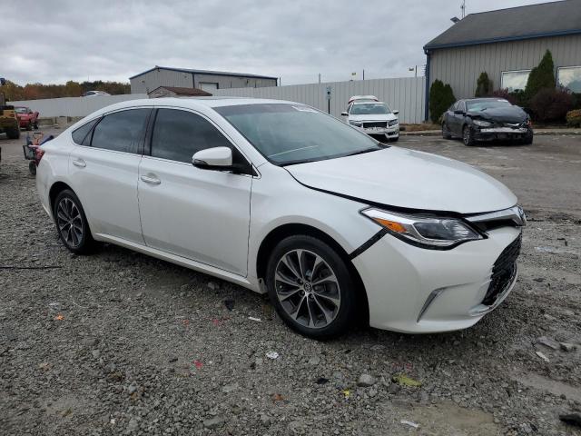 Фото 4 - TOYOTA AVALON