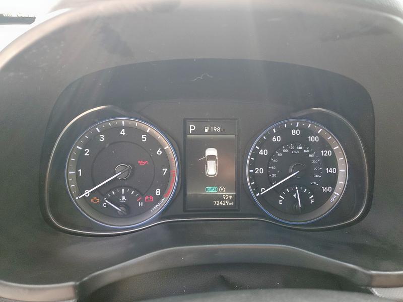 Фото 9 - HYUNDAI KONA