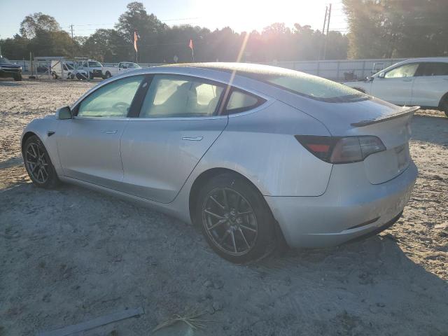 Фото 2 - TESLA MODEL 3
