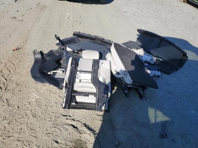 Фото 13 - KIA SORENTO