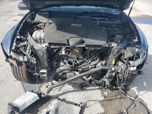 Фото 12 - AUDI Q8