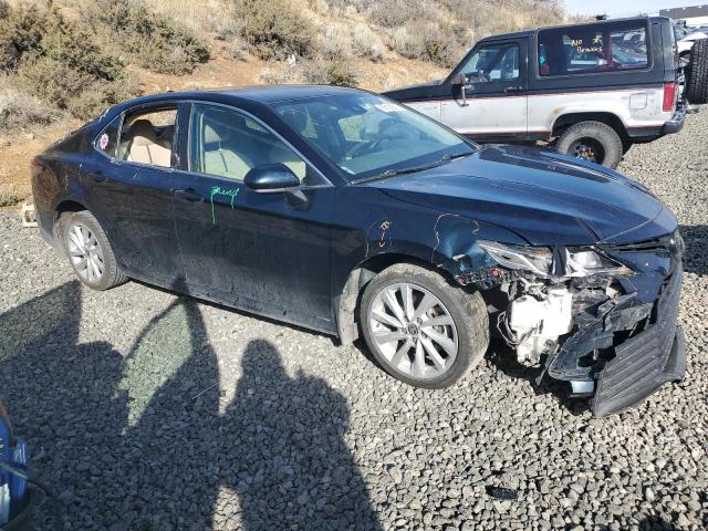 Фото 4 - TOYOTA CAMRY