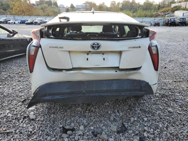 Фото 6 - TOYOTA PRIUS