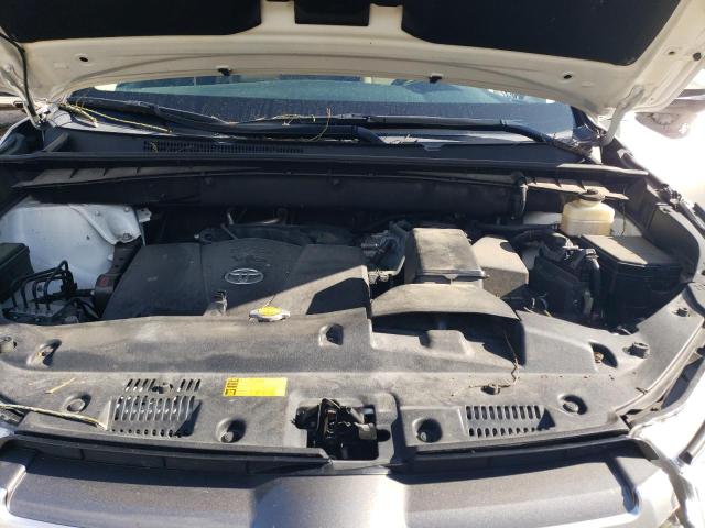 Фото 12 - TOYOTA HIGHLANDER