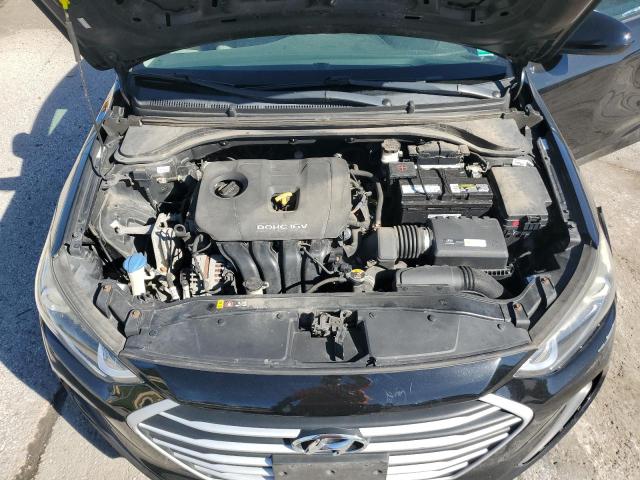 Фото 11 - HYUNDAI ELANTRA