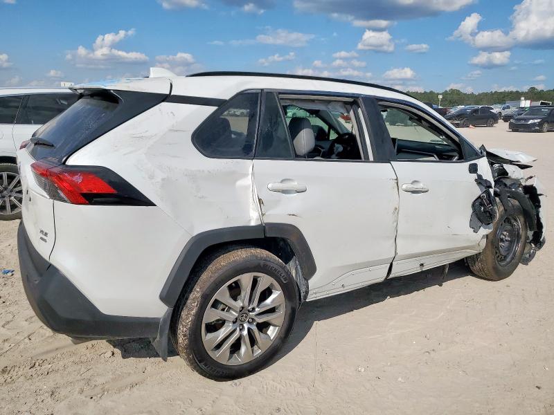 Фото 3 - TOYOTA RAV4