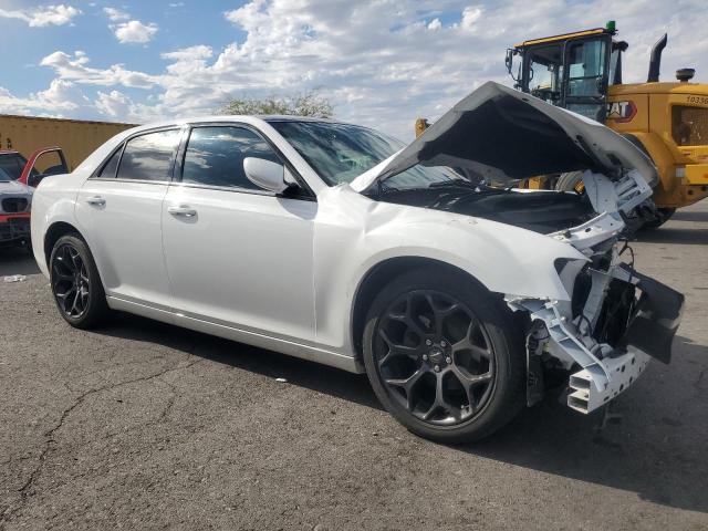 Фото 4 - CHRYSLER 300