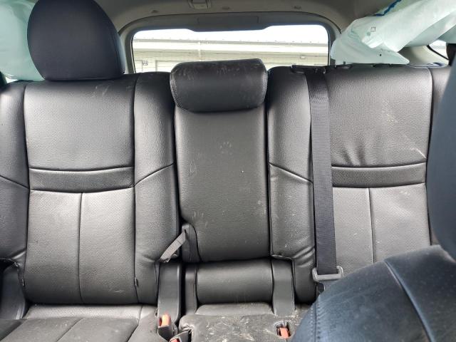 Фото 10 - NISSAN ROGUE