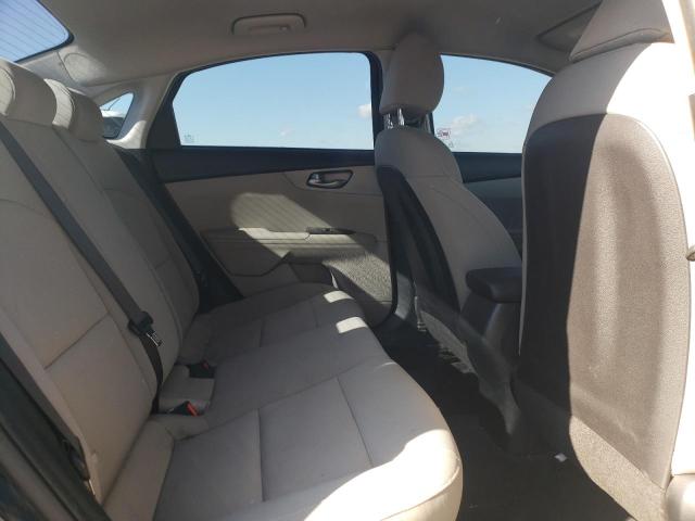 Фото 10 - KIA FORTE