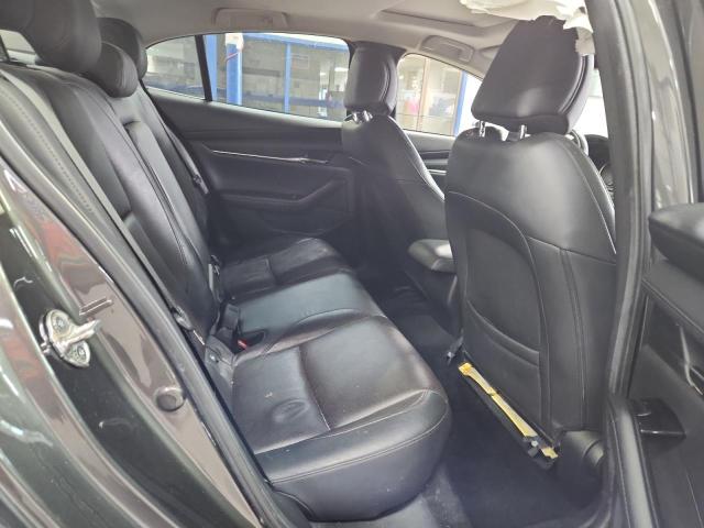 Фото 10 - MAZDA 3