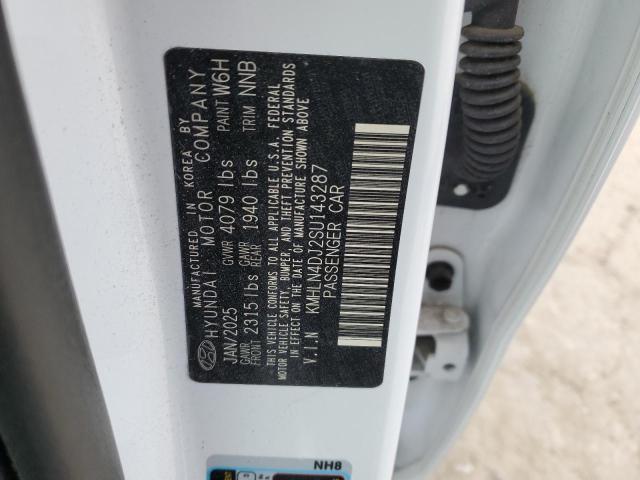 Фото 13 - HYUNDAI ELANTRA