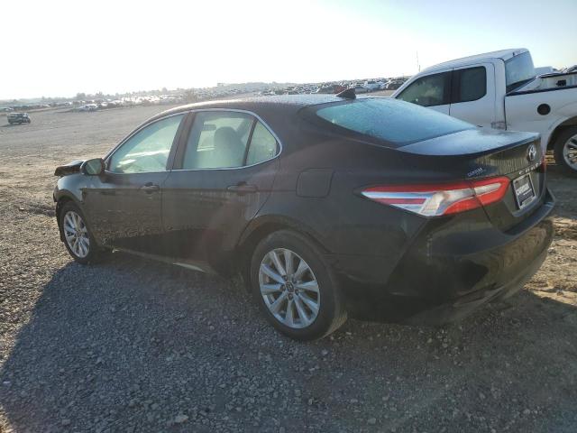 Фото 2 - TOYOTA CAMRY