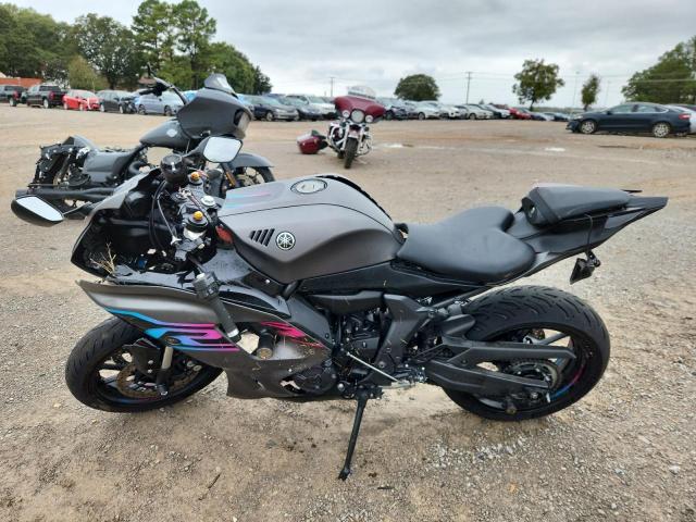 YAMAHA YZFR7 2024