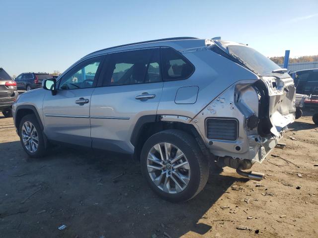 Фото 2 - TOYOTA RAV4