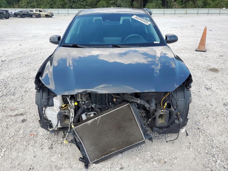 Фото 5 - HYUNDAI KONA