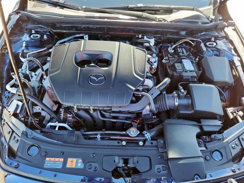 Фото 11 - MAZDA 3