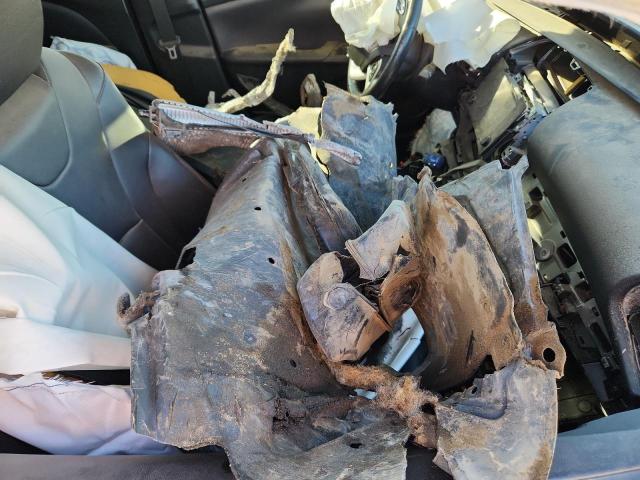 Фото 12 - TOYOTA PRIUS