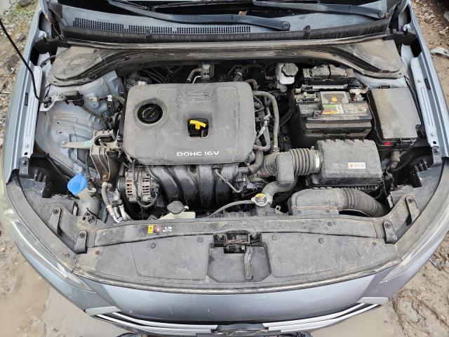 Фото 11 - HYUNDAI ELANTRA