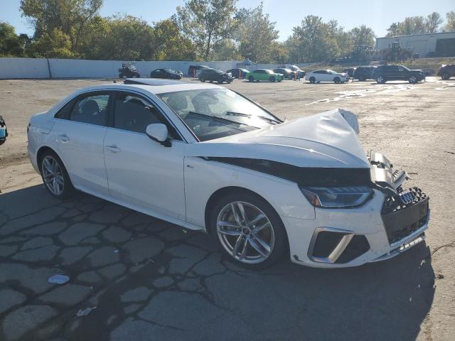 Фото 4 - AUDI A4