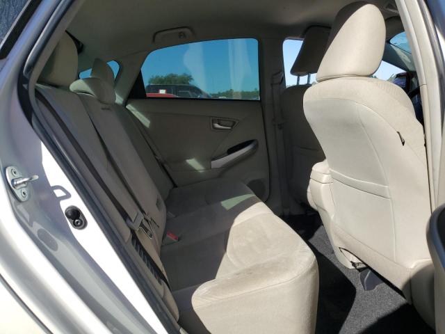 Фото 10 - TOYOTA PRIUS