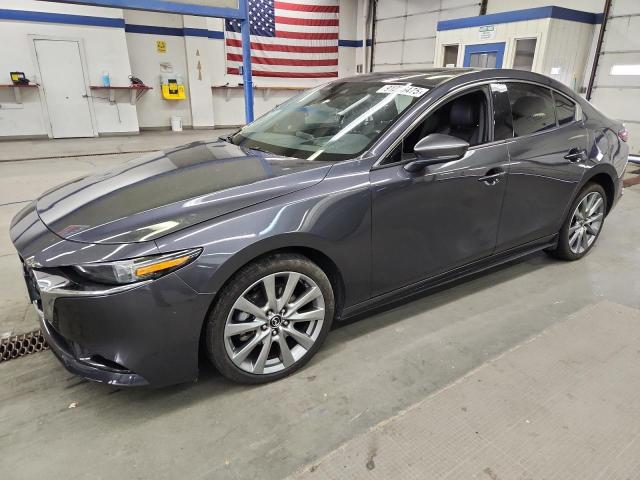 Фото 1 - MAZDA 3