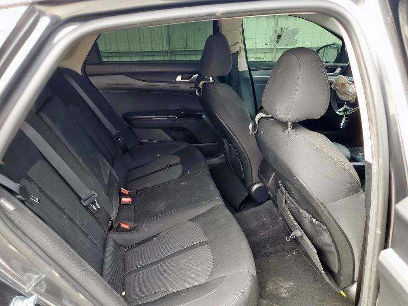 Фото 10 - KIA K5