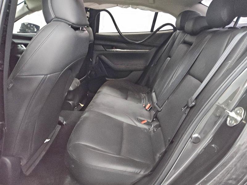 Фото 10 - MAZDA 3