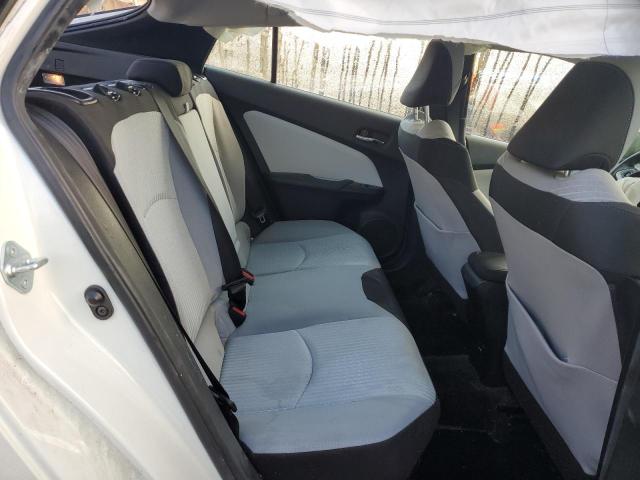 Фото 10 - TOYOTA PRIUS