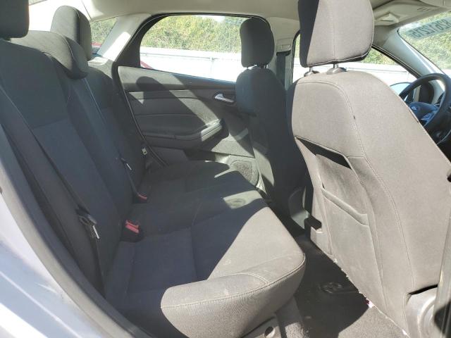 Фото 10 - FORD FOCUS