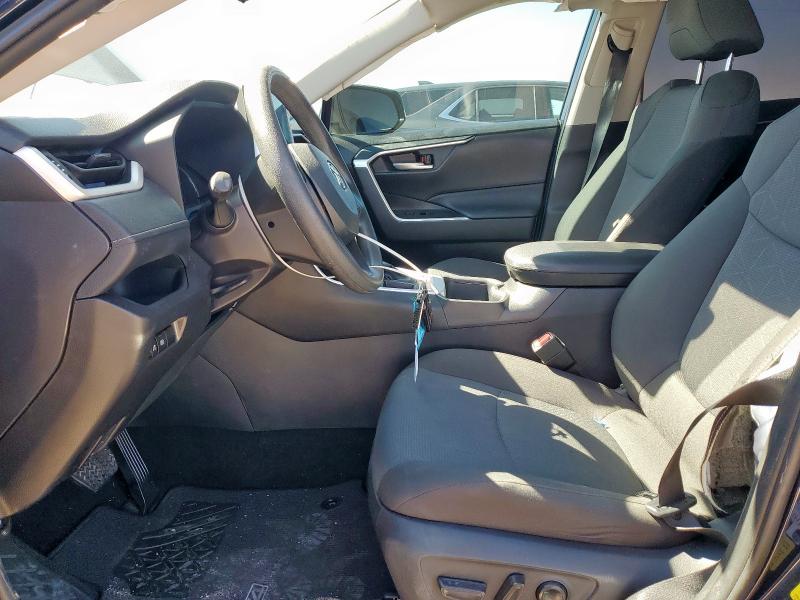 Фото 7 - TOYOTA RAV4