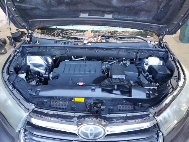 Фото 12 - TOYOTA HIGHLANDER