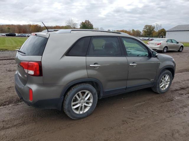 Фото 3 - KIA SORENTO
