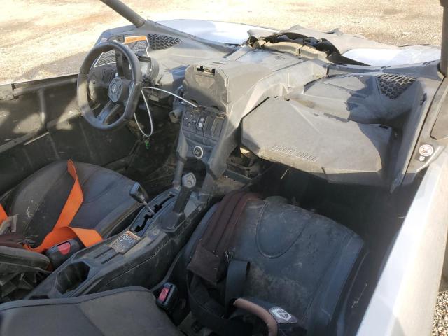 CAN-AM SIDEBYSIDE 2020