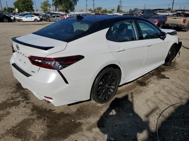 Фото 3 - TOYOTA CAMRY