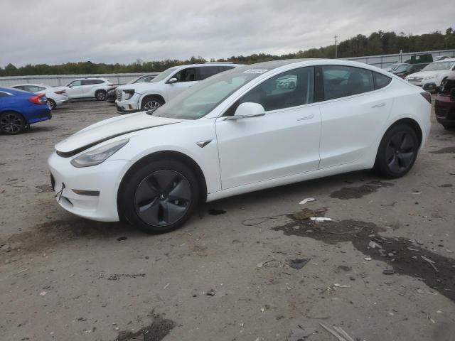 Фото 1 - TESLA MODEL 3